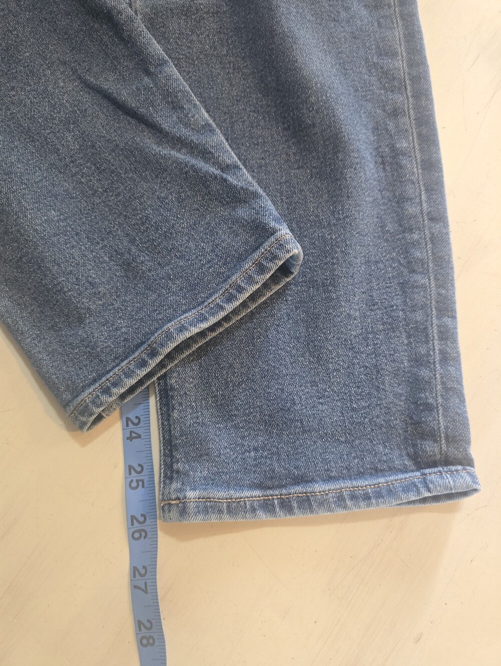 American Eagle Outfitters Mom Jeans - Picture 4 of 7